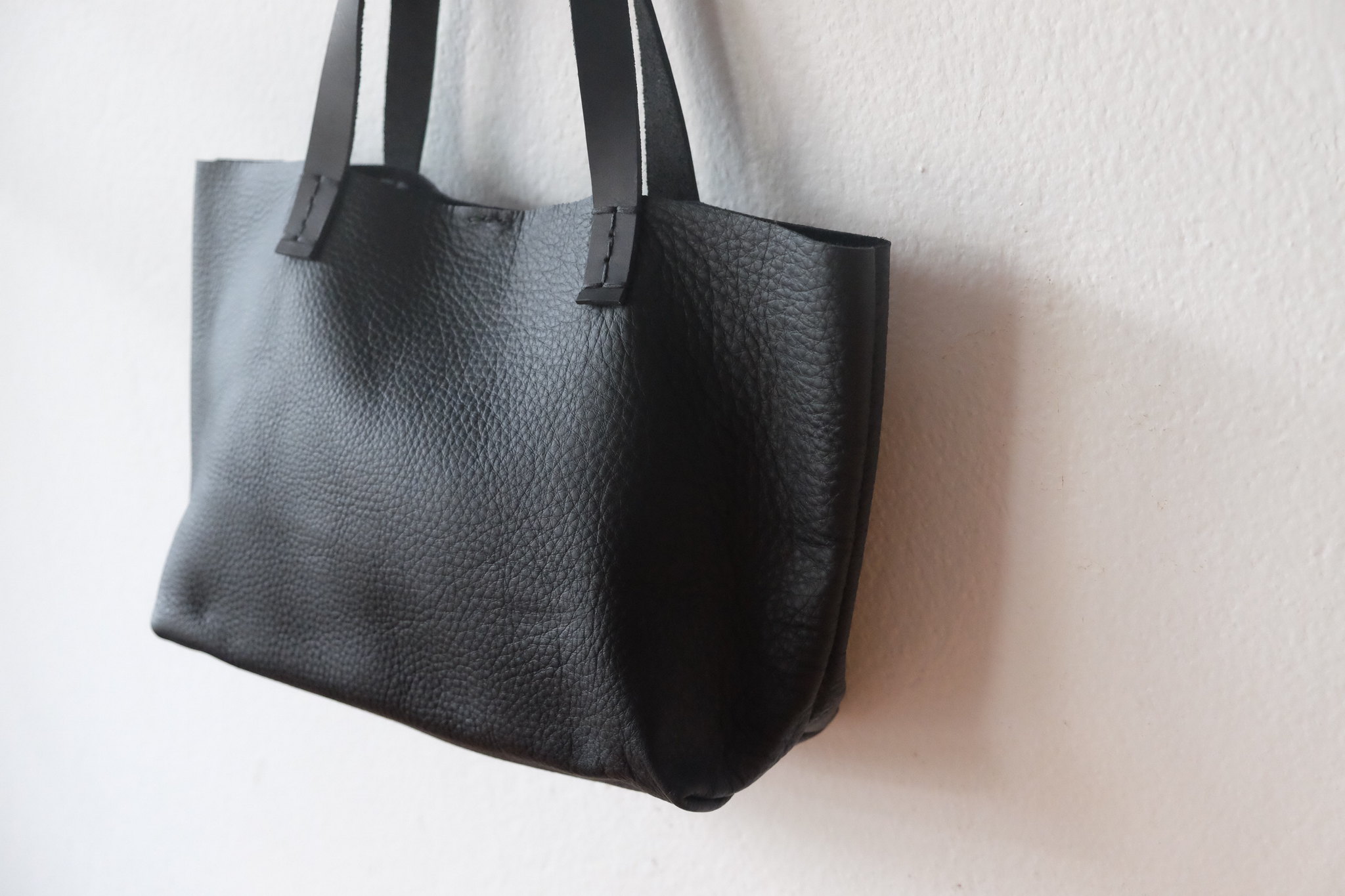 simple black leather tote