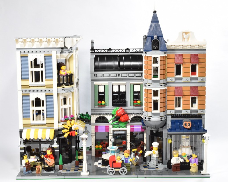Review] 10255 Assembly Square - LEGO 