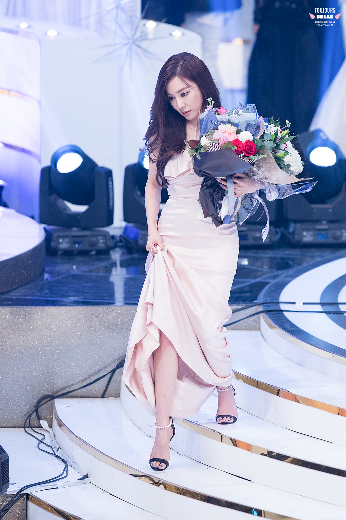 [PIC][24-12-2016]Tiffany tham dự và biểu diễn tại “2016 KBS Entertainment Awards” vào hôm nay - Page 2 31053892433_6a938b50ec_o