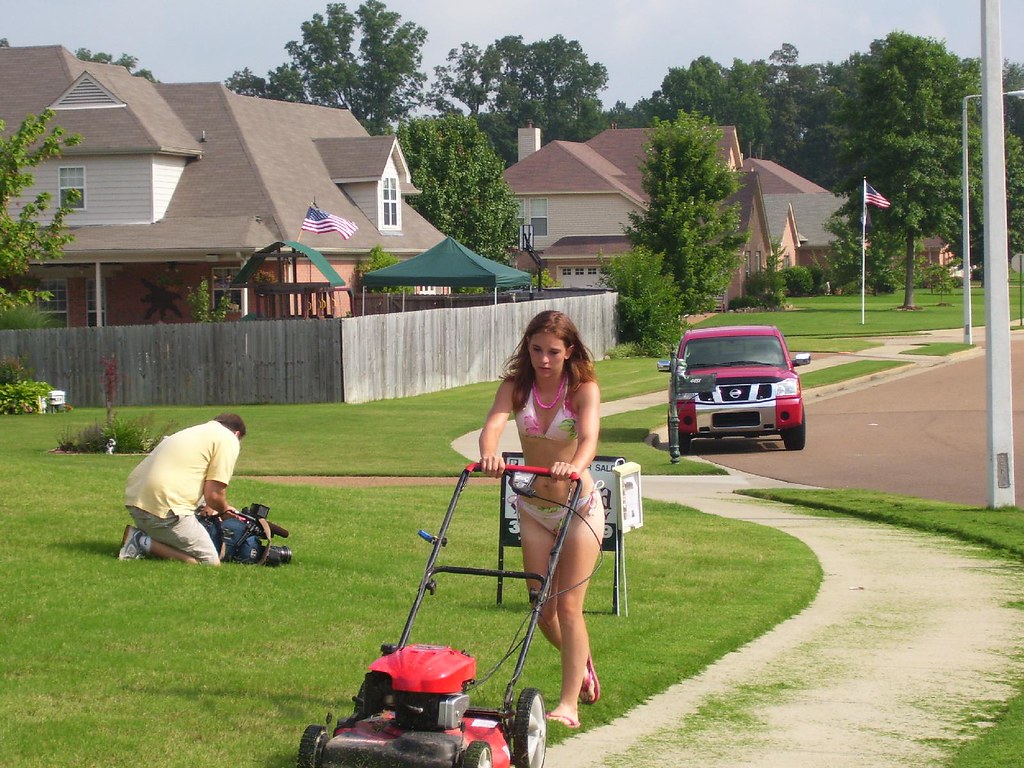 Lawn mower bikini - Pics and galleries. Comments: 5