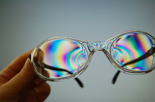 UV measurement of sunglassess polarized googles