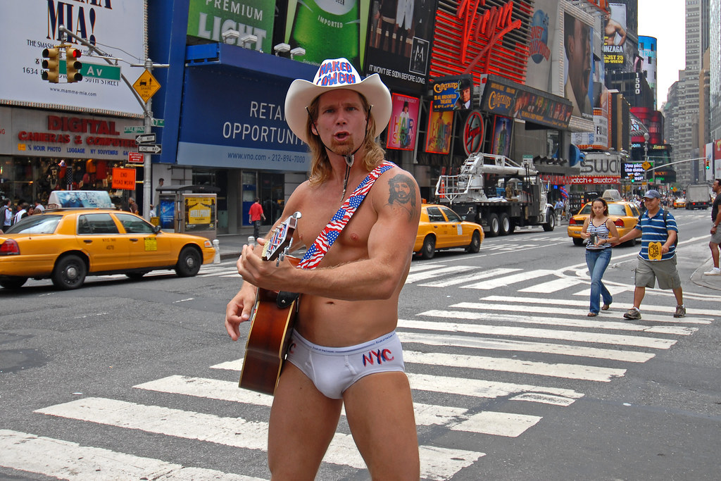 La historia del vaquero desnudo de times square (naked cowboy). 