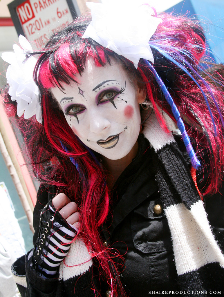 Pretty Gothic Clown | shaireproductions.com | Flickr