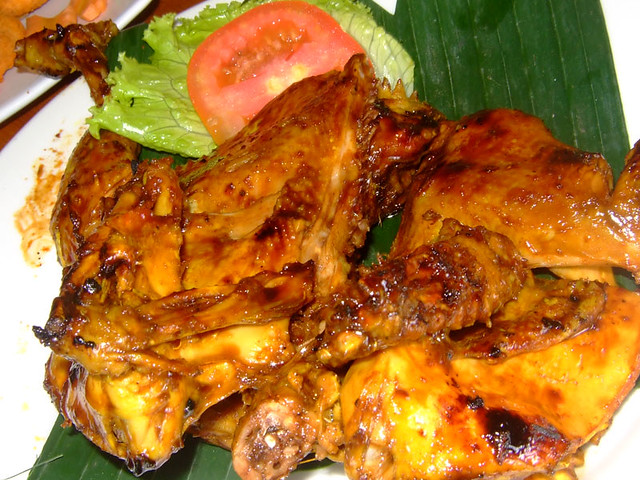 Ayam Bakar  Di Handayani Rumah Makan, Jl. Raya Puncak 