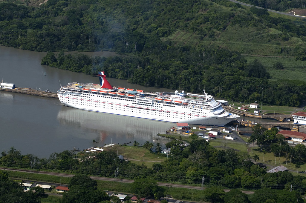 panama canal cruise lines