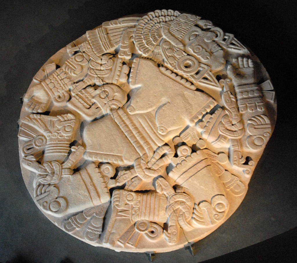 Piedra de Coyolxauhqui | Aztec stone monument that commemora… | Flickr