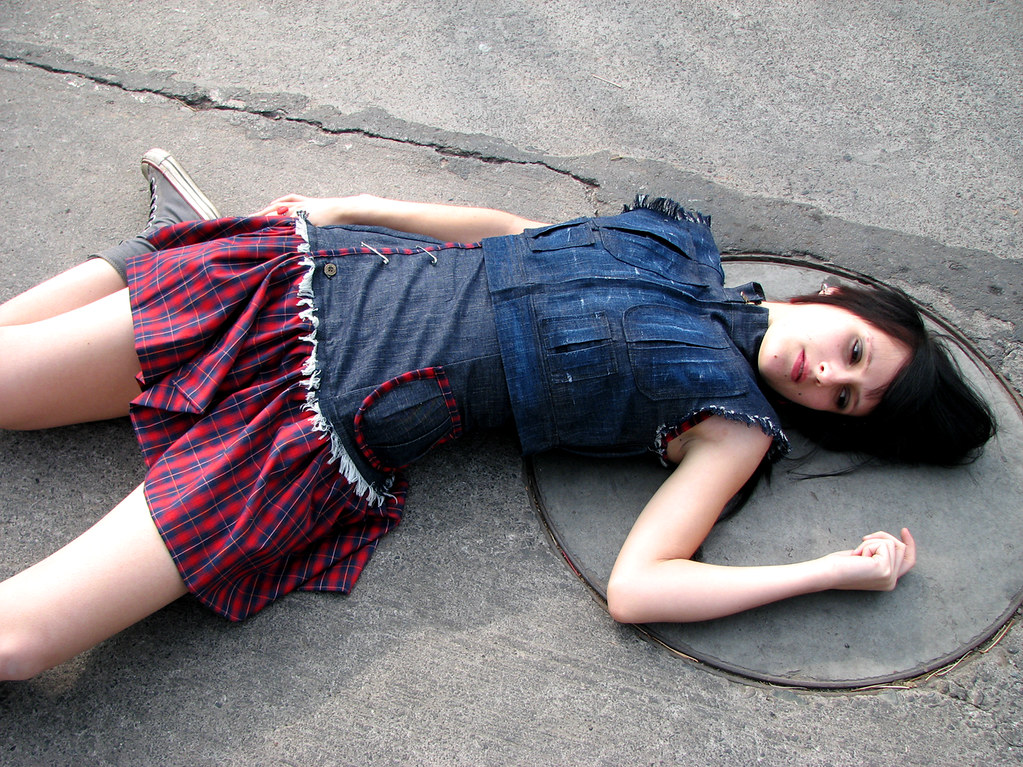 Dead Girl Photo From My Fashion Portfolio Taken By Gaspar Flickr 