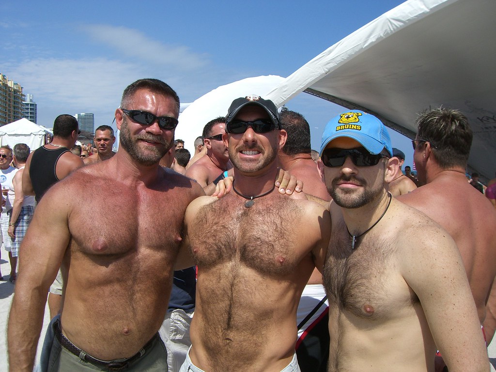 Gay Muscle Party 22