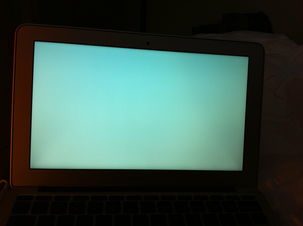 MBA's Gray Screen of Death During our test last weekend, o… Flickr