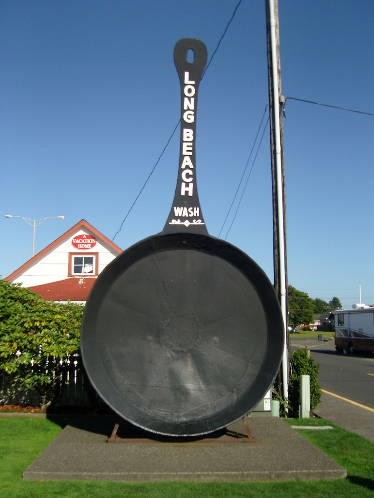 largest-frying-pan-in-the-world-jacob-david-flickr