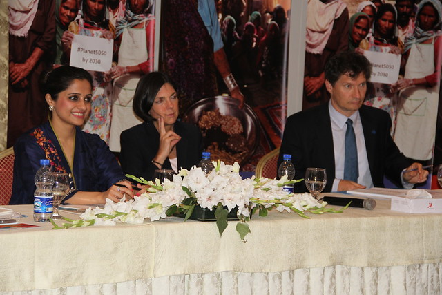 Fiza Farhan briefs an audience on the inaugural meeting of the UN Secretary-General’s first ever High-Level Panel on Women’s Economic Empowerment in Islamabad, Pakistan