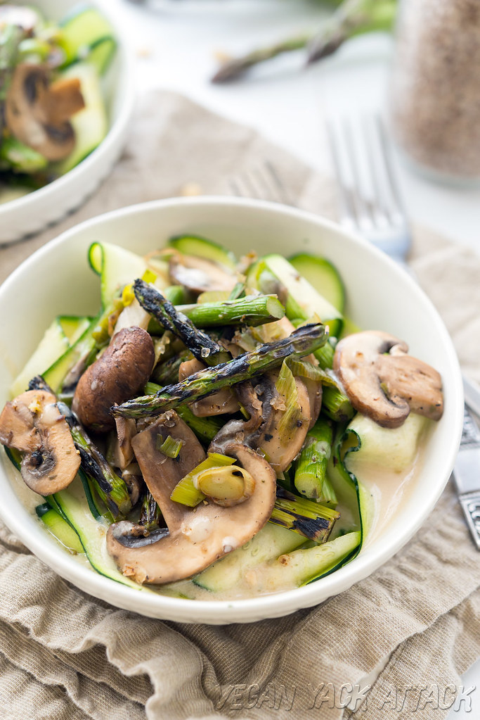 Grilled Asparagus with Cream Sauce over Zucchini Ribbons - Easy, healthy, and oh-so-delicious! #vegan #glutenfree #soyfree