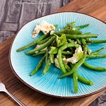Green Beans with Mozzarella and Mint