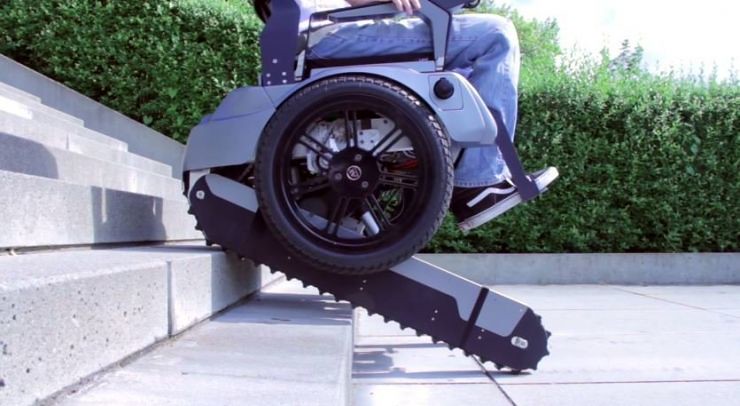 Wheelchair that can climb stairs, are you still afraid of elevators?