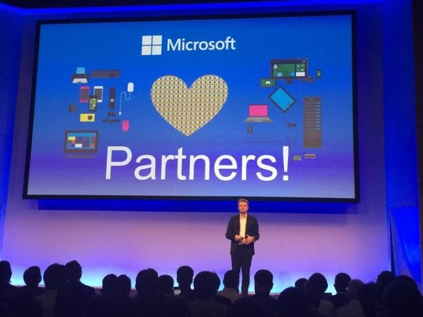 Microsoft promotion Win10, setting aside differences to what?