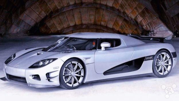 Money is hard to get: eight of the world's most expensive Super cars