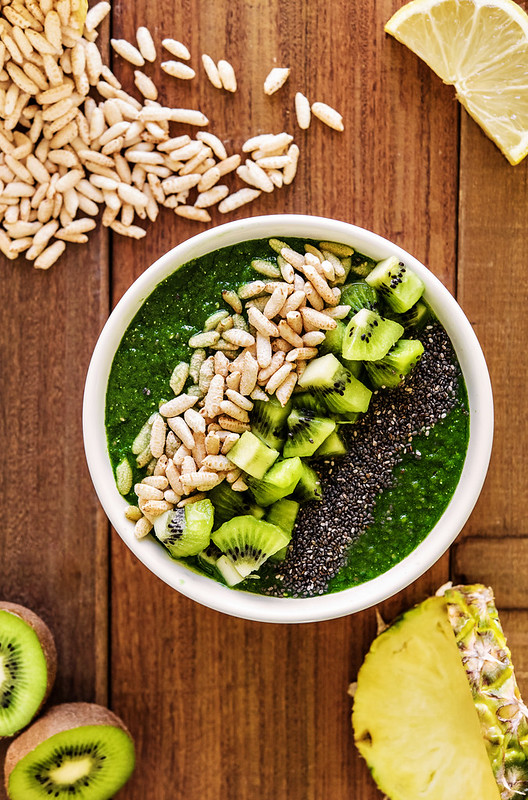 super green superfood smoothie bowl - in the know mom