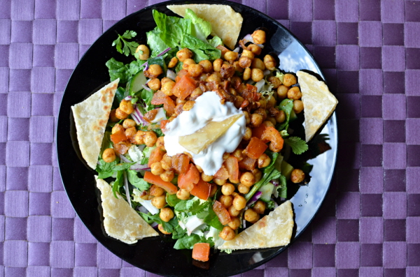Spiced chickpeas with spinach and flatbreads