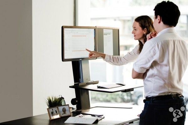 Standing-Office experience: Aspirus intelligent stand-up desk