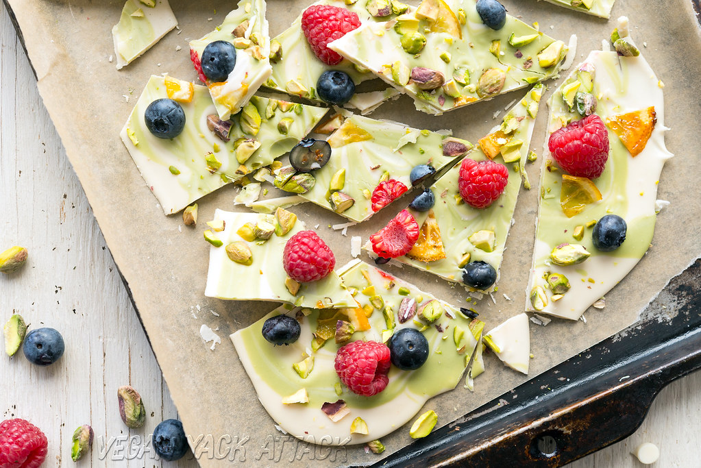 Spring White Chocolate Matcha Bark - vegan, delicious, and easy! 
