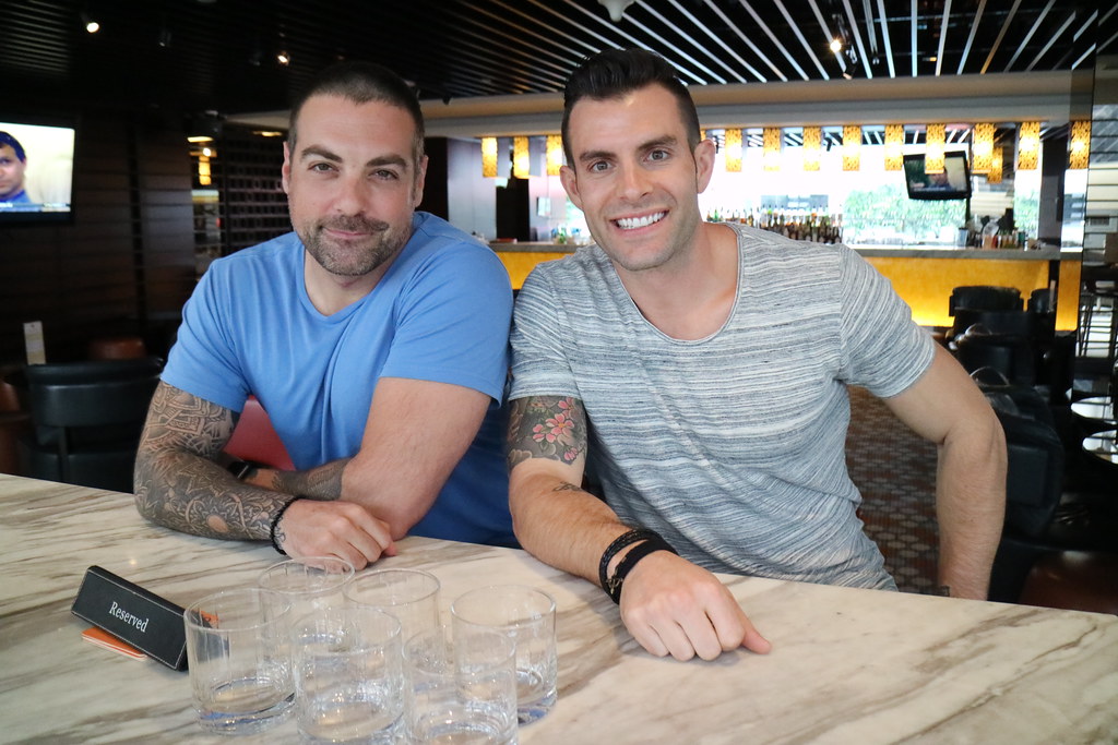Win an autographed HGTV tee-shirt by these two hunks