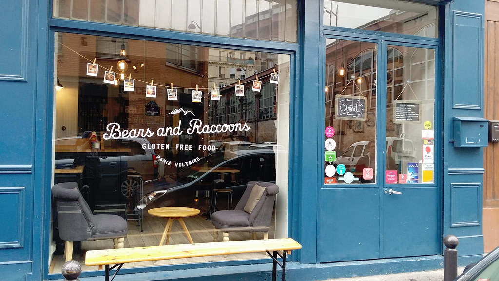 Bears and Raccoons shop front - gluten free restaurant in Paris, France