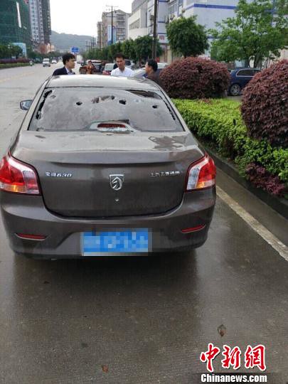 North Guangxi counties bursting with hail as big as eggs smashed vehicles