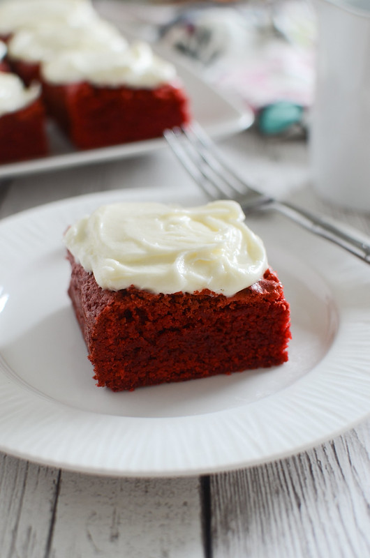 Red Velvet Brownies with Cream Cheese Frosting - perfect for Valentine's Day! These are so pretty and so delicious!