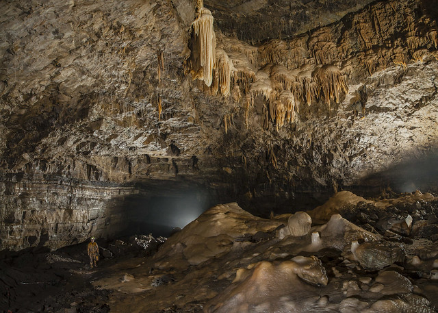 Hall of the Mountain King - Ogof Craig A Ffynnon