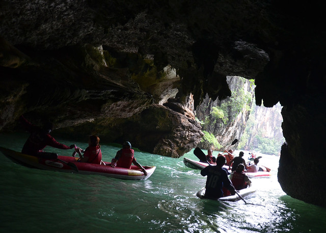 Interior de una de las cuevas de la bahía de Phang Nga