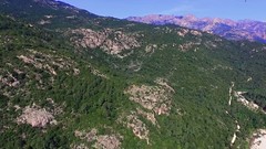 Le plateau vu d'un drone dans la vallée du Cavu