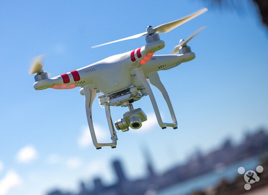 Flying drones also have traffic regulations will be fined