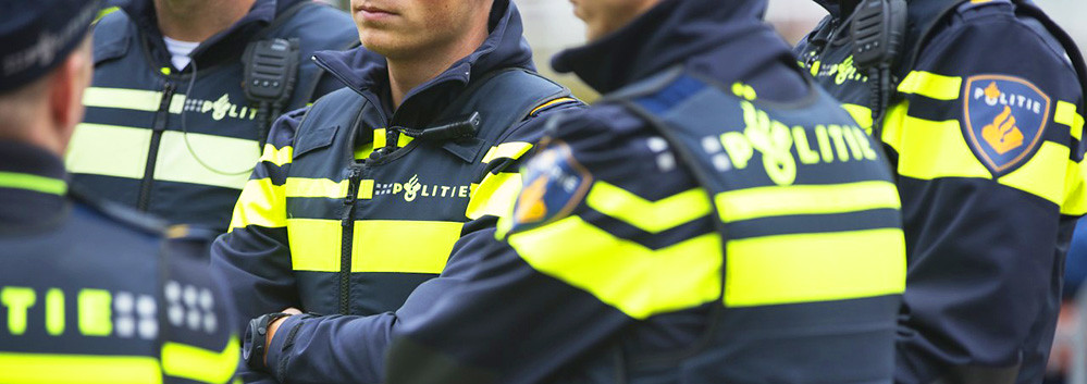 Policías avisan a un tuitero que opinó sobre refugiados en Holanda: ‘tuiteas demasiado’ 24617173402_964a91a919_b
