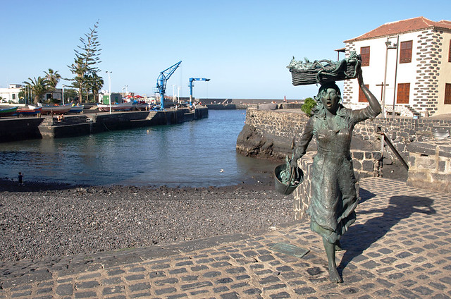 Fishwife, Harbour, Puerto de la Cruz, Tenerife