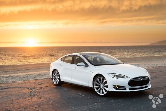 Traditional car manufacturer can beat a Tesla?