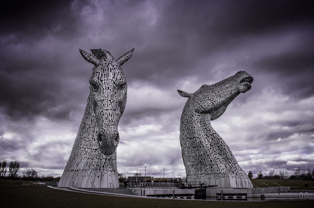 The Kelpies - The famous towering sculptures of the ...