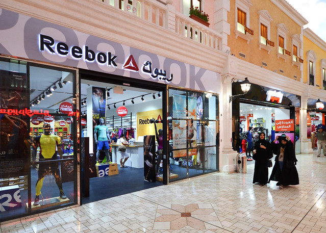 Escaparates de Doha dentro de su mall Villaggio