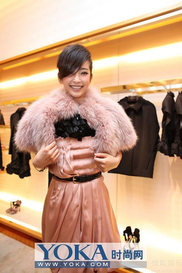 Chinese cinema sister Li Super beauty dress review