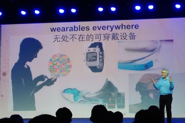 3D printing with wearable devices, born of a couple