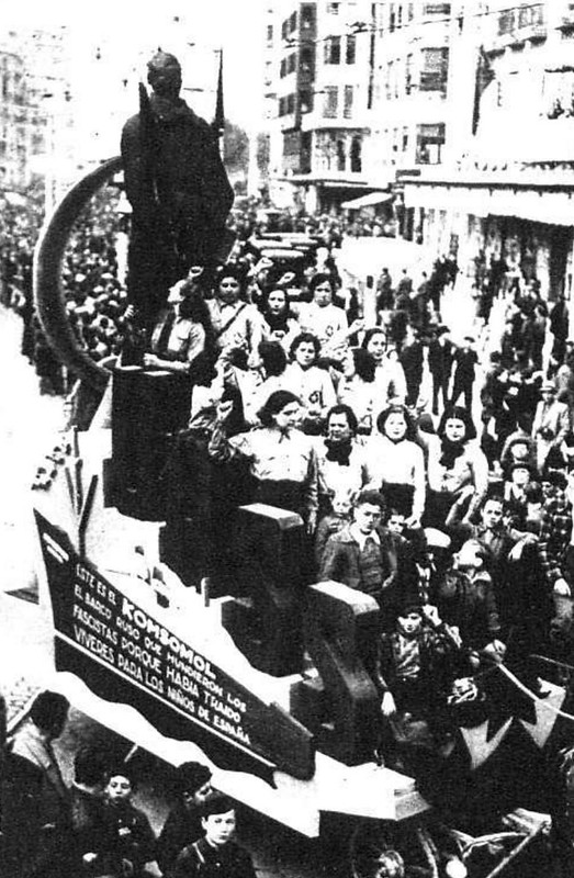Imagen de la cabalgata celebrada el domingo 10 de enero de 1937 en Valencia.