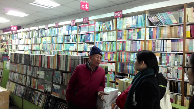 老書店飄散著濃濃的人情味，到處都是故事。攝影：林倩如。