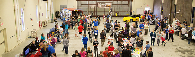 Students at 2016 CTE fair