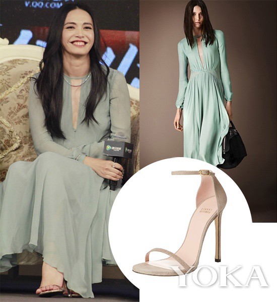 Yao Stuart Weitzman with hot Mama love does not release the foot, mint-green dress is lined and pale gold high-heel Sandals to increase expensive gas and not too thick. Yao this body look fresh and elegant watch, Oh ~