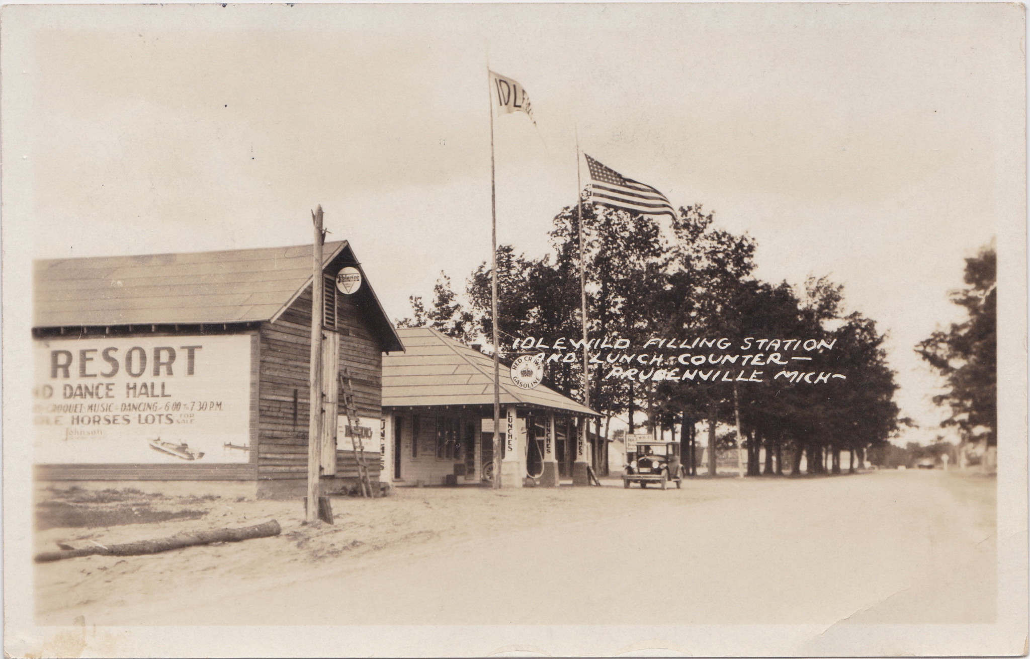 Historic Photograph of the Idlewild Filling Station and Lunch Counter