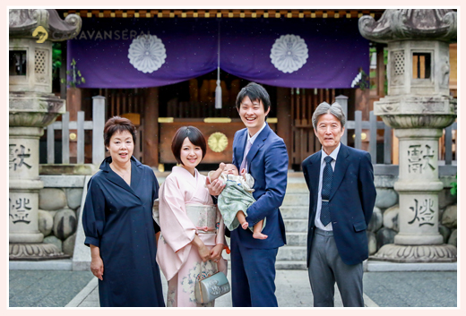  塩釜神社（名古屋市天白区）へお宮参り｜家族写真カメラマンが撮る自然な赤ちゃんの表情