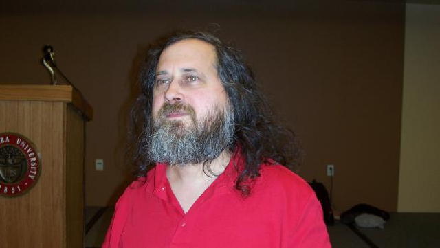 Manana-Richard-Stallman-estara-en-Barcelona-01