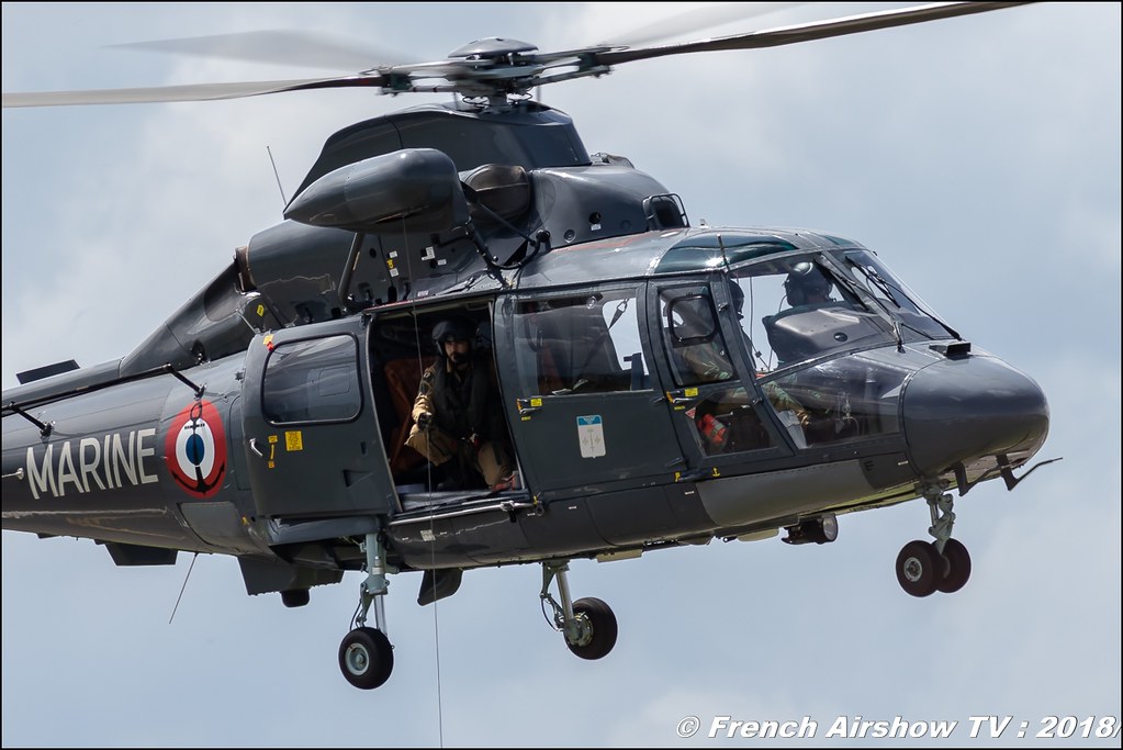 Hélicoptère AS365 Dauphin Marine National , 32e édition d'Airexpo Muret-Lherm , Airexpo Muret 2018 , Canon EOS , Sigma France , contemporary lens , Meeting Aerien 2018