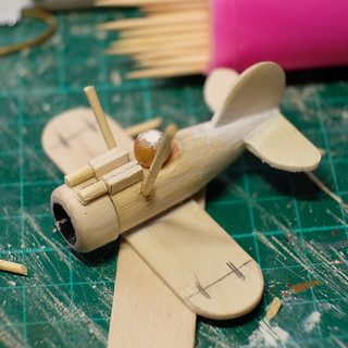 Toy aeroplane construction
