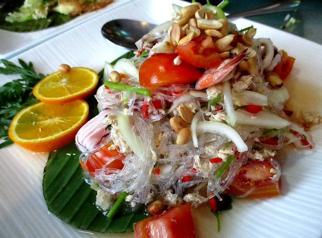 Flavours Thai Kitchen yum woon sen