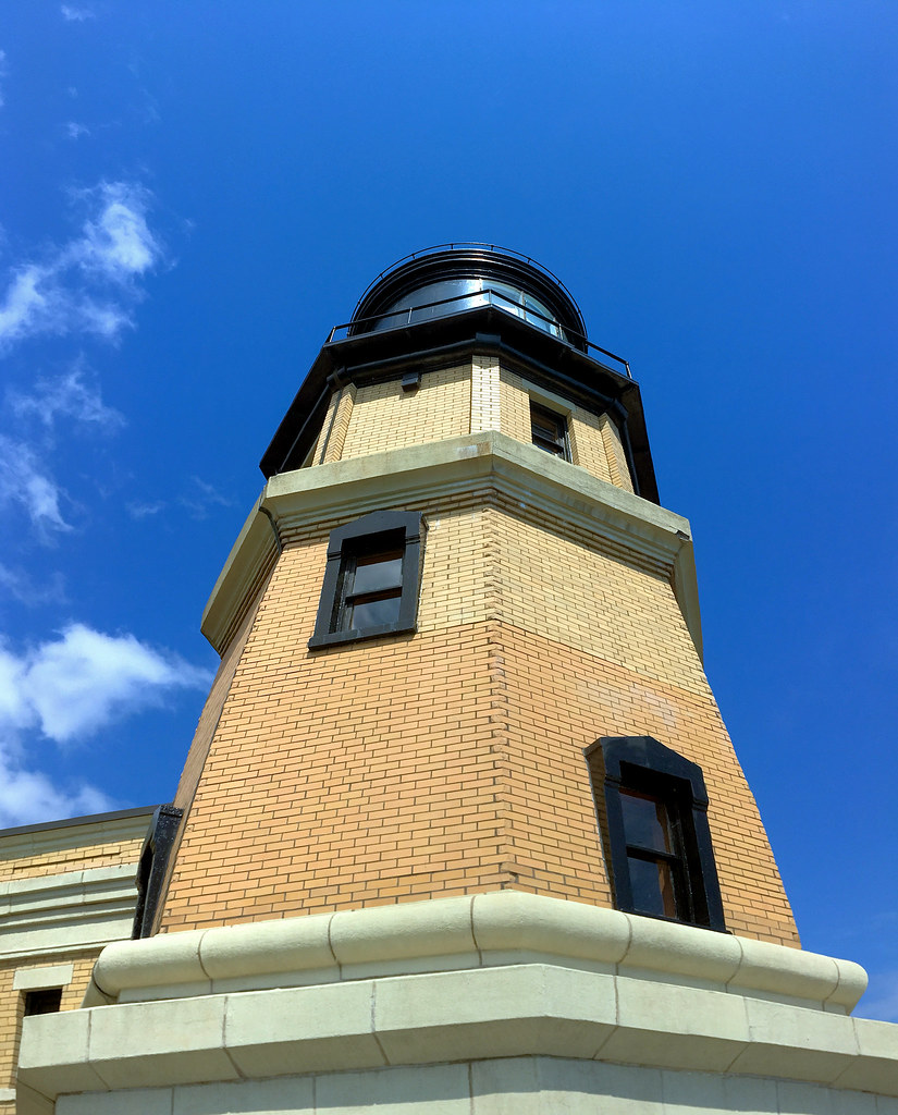 Split Rock Lighthouse, Split Rock Lighthouse State Park, near Siver Bay, Minnesota, June 12, 2018. Photo shared as public domain on Pixabay and Flickr as “Split Rock Light.”